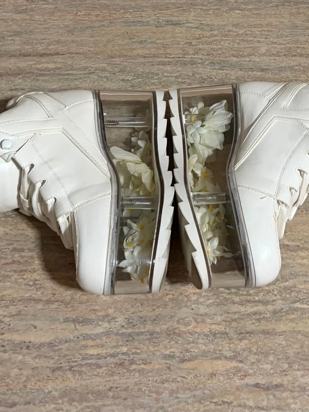 YRU QLOUD QOZMO White Platform Sneakers with Ivory Flowers inside the clear sole